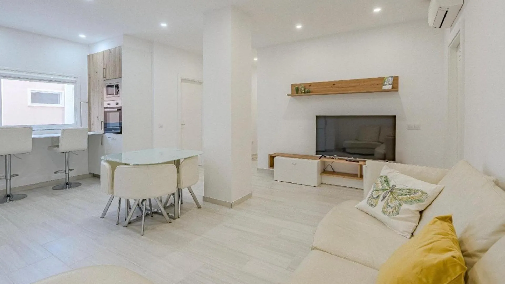 2 Bedroom Apartment Costa Adeje 0*, 아데제