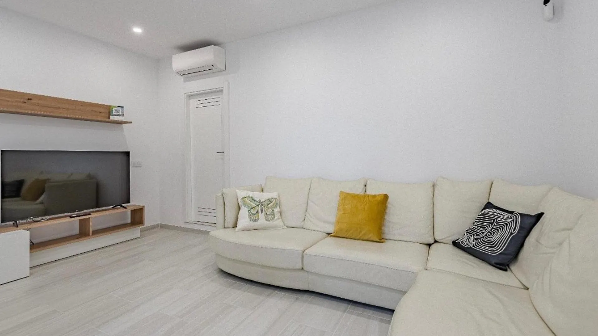2 Bedroom Apartment Costa Adeje 西班牙