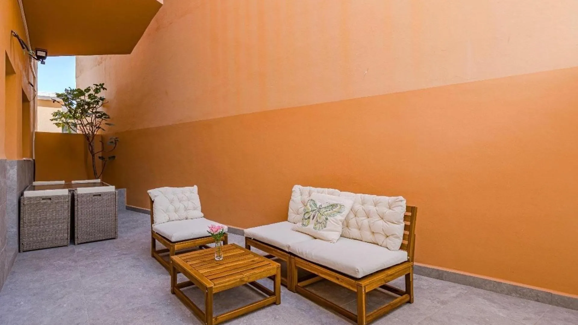 2 Bedroom Apartment Costa Adeje  아데제