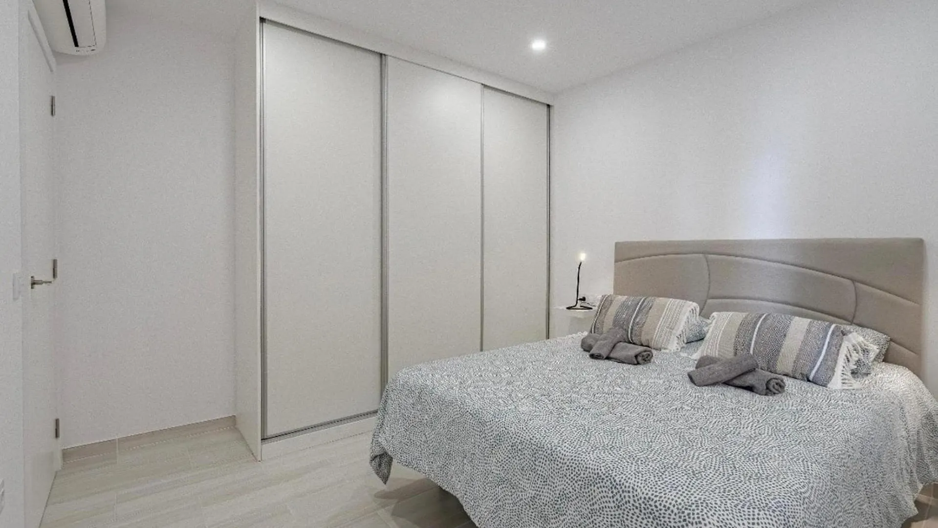 2 Bedroom Apartment Costa Adeje 스페인