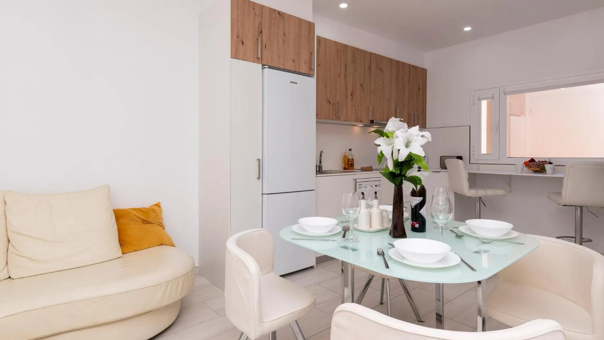 2 Bedroom Apartment Costa Adeje 0*, 아데제